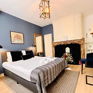 https://patricks-place.amsterdamhotelsnl.com